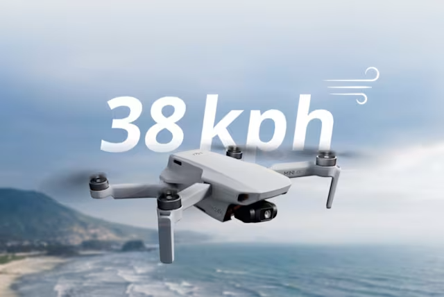 Drone DJI Mini 4K με κάμερα 4K και μέγιστο χρόνο πτήσης 31 λεπτά