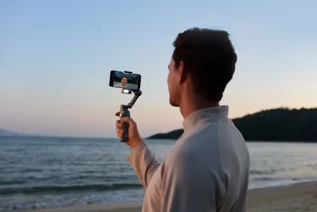 Gimbal DJI Osmo Mobile 7P με ράβδο επέκτασης και AI παρακολούθηση
